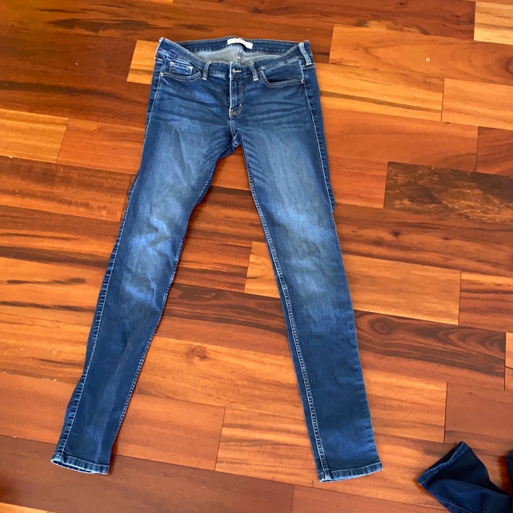Hollister skinny jeans.